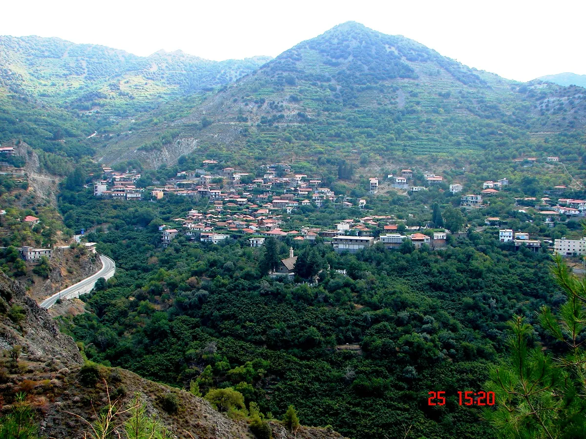 Alona village in a green Pitsilia valley