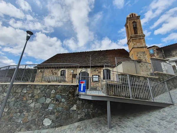 The church of Agios Georgios in Gourri