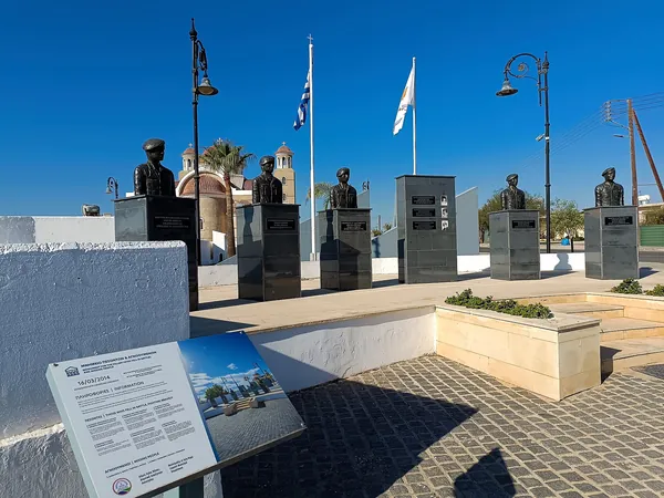 Monument to the fallen and missing in Liopetri