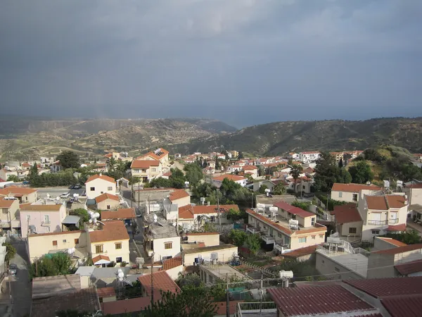 Στέγες του Πισσουριού με την κοιλάδα στο βάθος
